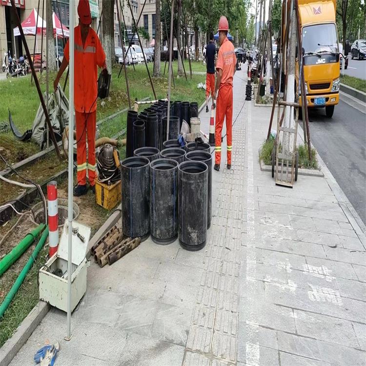 洛隆管道短管置换修复